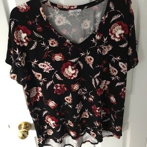 Dex Floral Pattern Short Sleeve Blouse